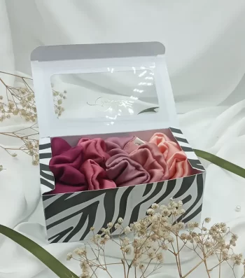 BLUSHING-5c-Exciting-Gift-Self-Pamper-Box-5-Classic-Silky-Scrunchies_a