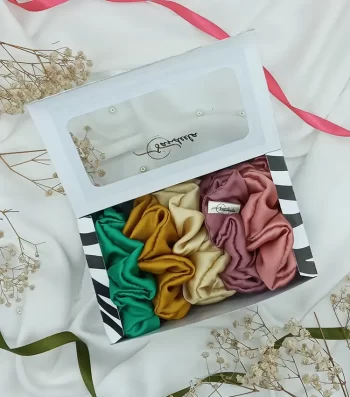 LOVEABLE-5c-Exciting-Gift-Self-Pamper-Box-5-Classic-Silky-Scrunchies